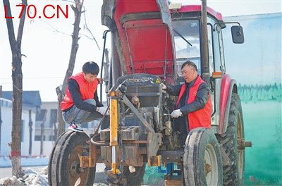 生产一线助农忙