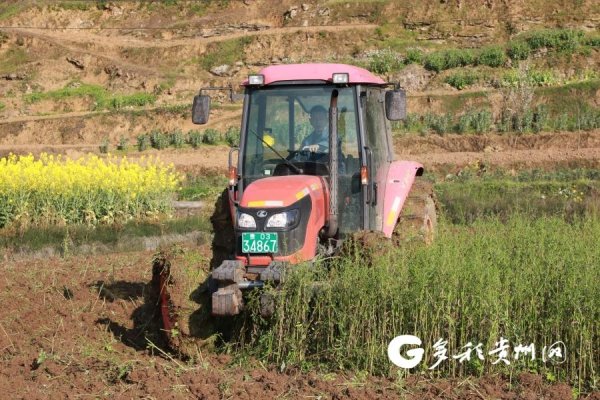 播州区：农机合作社“显身手” 科技赋能春耕忙